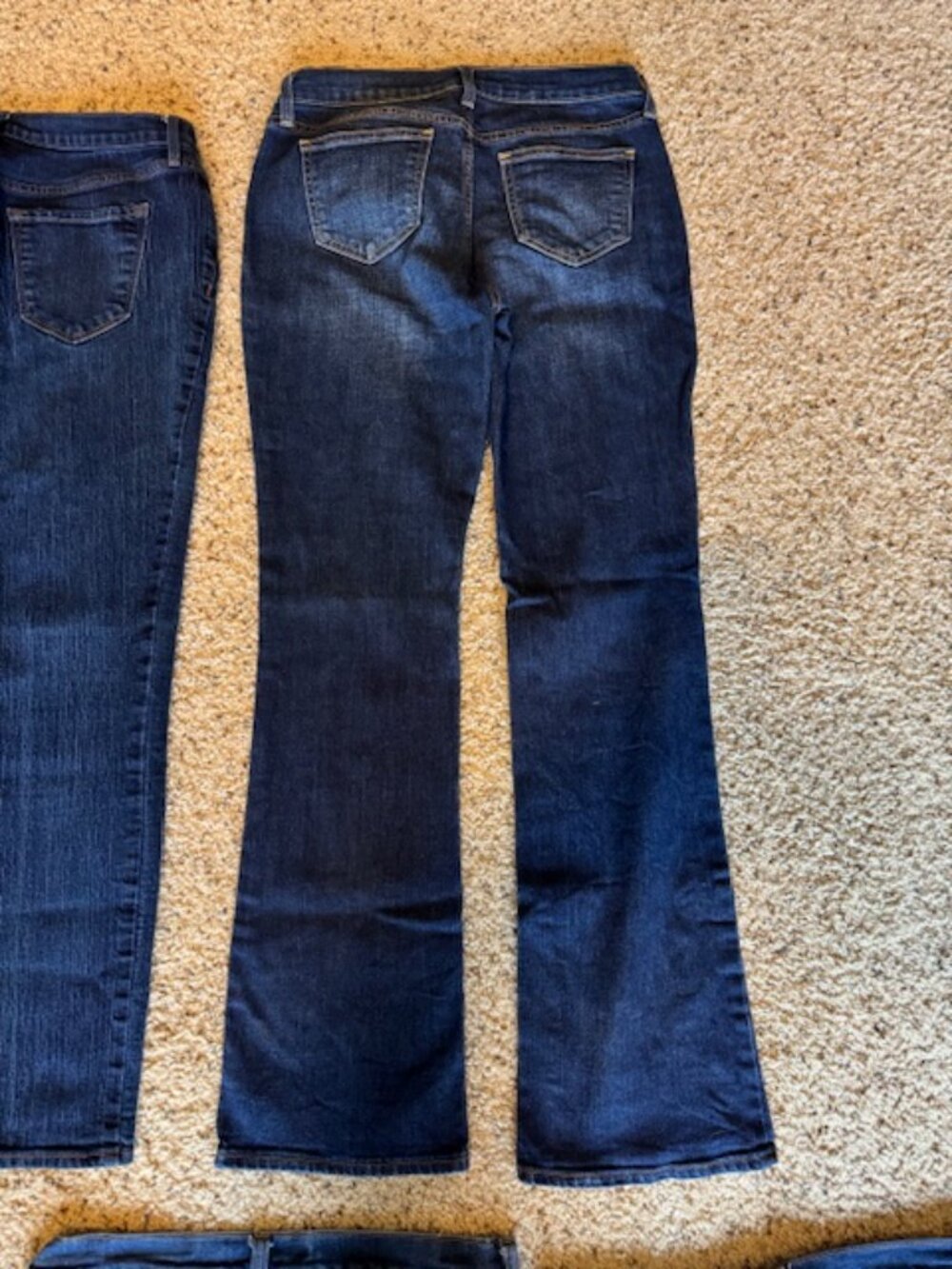 Old Navy Women's Blue Jeans Size 4 Mid-Rise Lot of (5) - Picture 9 of 16